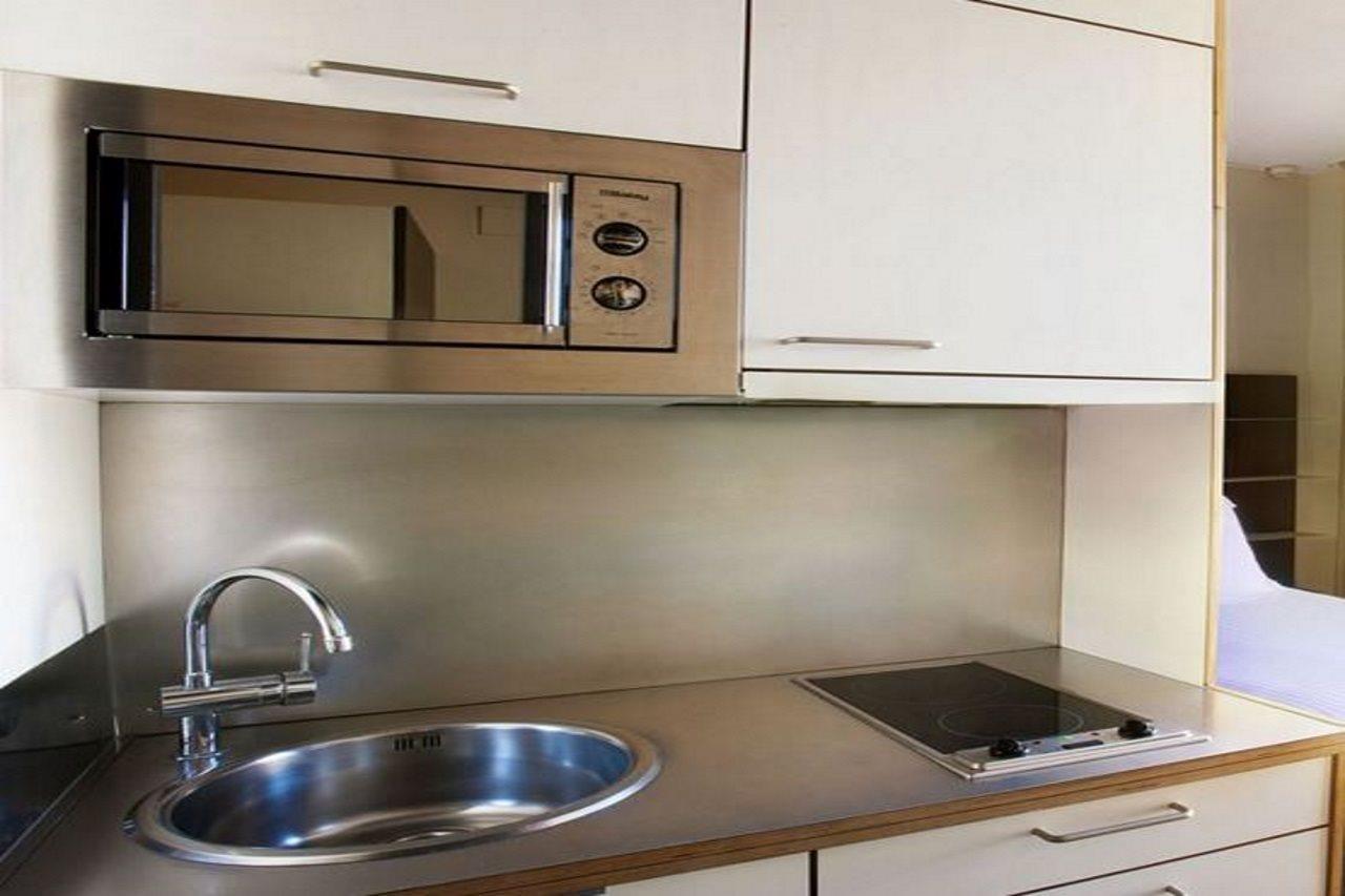 Aparthotel Allada 3* Барселона Экстерьер фото