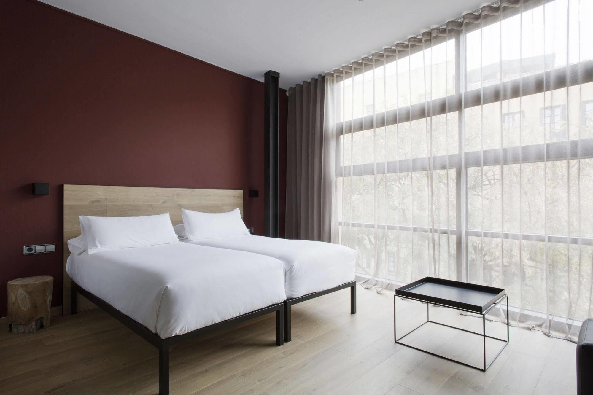 Aparthotel Allada 3* Барселона Экстерьер фото